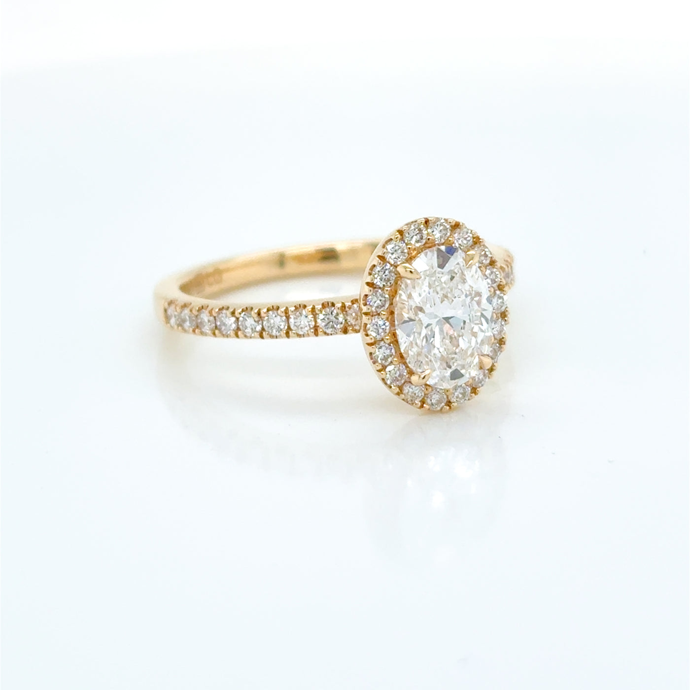 Oval Cut tdw 1.38ct Lab Diamond Claw Set Halo Engagement Ring